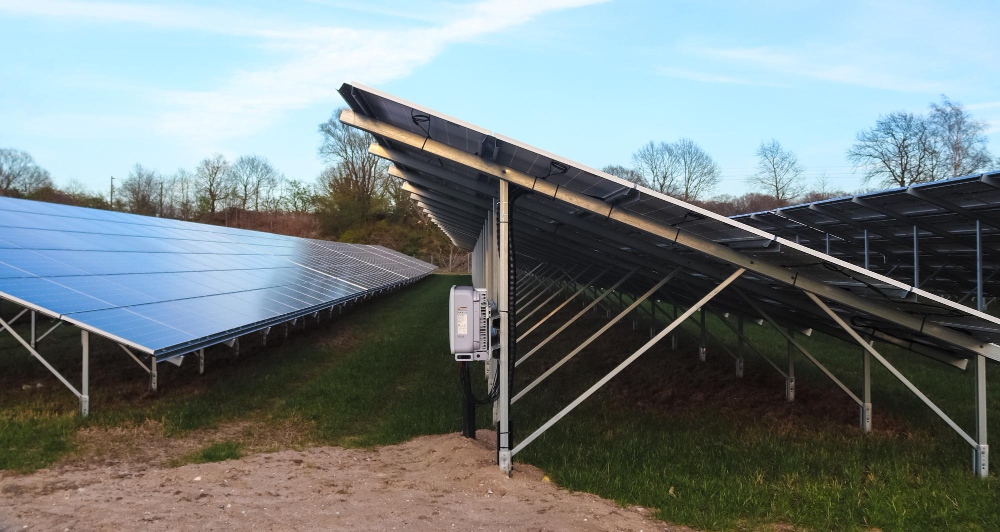 Upgrade to Smart Solar Panel Structures for High Output